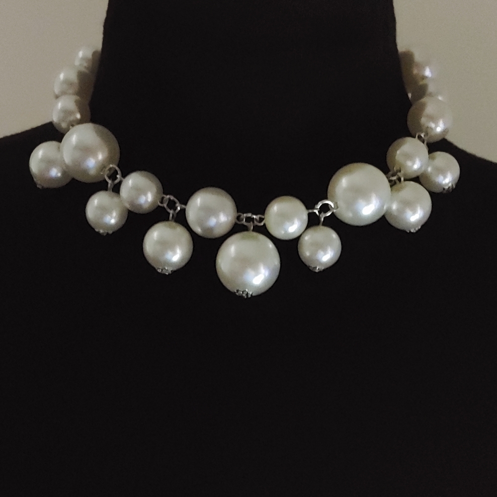 Elegant Pearl Necklace